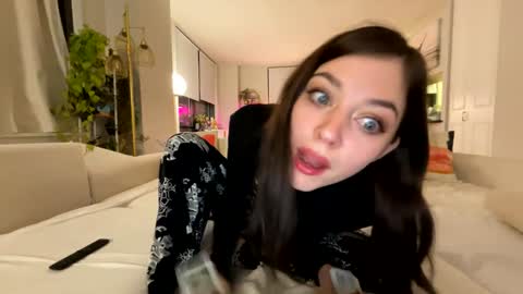 m online show from February 22, 2026, 11:58 pm