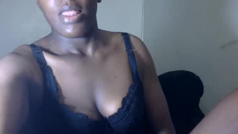 Snapshot of spenser_2 chatting on May 22, 2026, 1:02 am spenser online show from May 22, 2026, 1:02 am