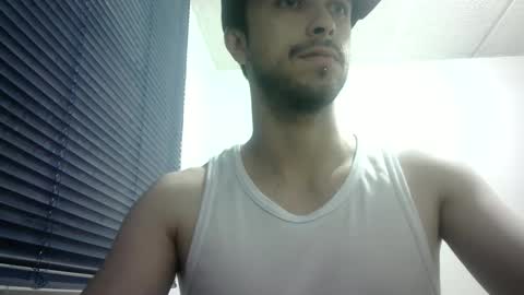 Snapshot of sperm_donor94 chatting on December 18, 2024, 11:40 pm sperm_donor94 online show from December 18, 2024, 11:40 pm