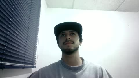 Snapshot of sperm_donor94 chatting on October 6, 2025, 9:01 pm sperm_donor94 online show from October 6, 2025, 9:01 pm