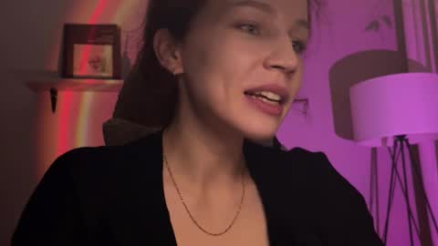 Snapshot of spicy___caramel chatting on November 10, 2025, 4:50 pm spicy___caramel online show from November 10, 2025, 4:50 pm