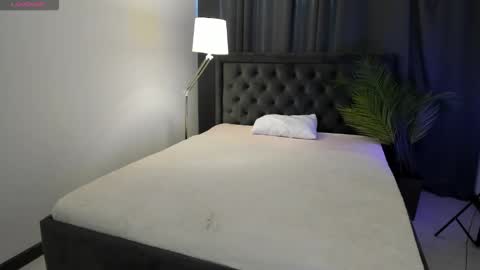 Snapshot of spicy_jules chatting on June 1, 2026, 4:14 am Melanie online show from June 1, 2026, 4:14 am
