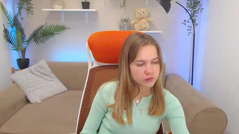 Snapshot of spicy_lexi chatting on October 15, 2025, 6:35 am spicy_lexi online show from October 15, 2025, 6:35 am