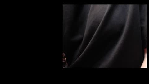 bri and mags fun room online show from November 17, 2025, 1:06 pm