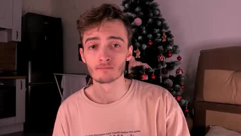 Snapshot of spider___man chatting on December 20, 2025, 5:42 pm Spidey online show from December 20, 2025, 5:42 pm