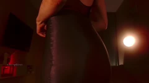 Elizabeth online show from October 14, 2025, 5:25 pm