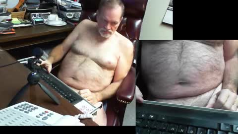 Snapshot of spitfire1964 chatting on February 24, 2025, 11:19 pm Spitfire online show from February 24, 2025, 11:19 pm