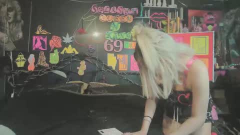 Daddy  His Splash Queen online show from April 6, 2026, 1:47 am