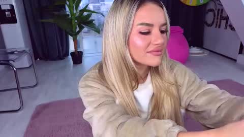 Snapshot of spoilm3mor3 chatting on November 8, 2025, 12:38 pm Anna online show from November 8, 2025, 12:38 pm