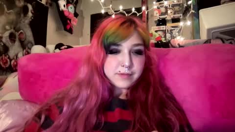 Snapshot of spookysanrihoe chatting on April 27, 2026, 6:39 pm Pixie online show from April 27, 2026, 6:39 pm