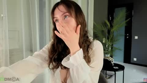 Snapshot of spring_forestxx chatting on May 4, 2026, 6:31 am Lily my new acc3 online show from May 4, 2026, 6:31 am
