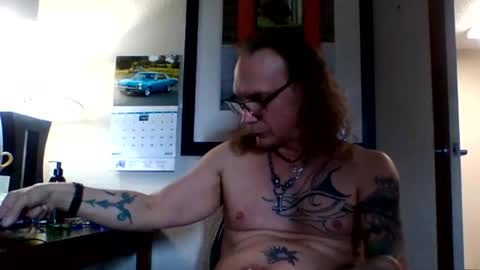 stroking 4 the crowd online show from May 13, 2026, 10:49 pm