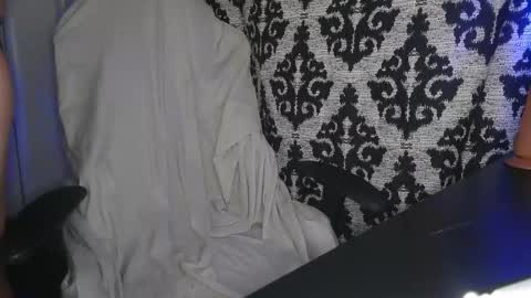 Snapshot of spunrawcumslut77003 chatting on January 15, 2025, 5:37 pm SpunRawCumslut77003 online show from January 15, 2025, 5:37 pm