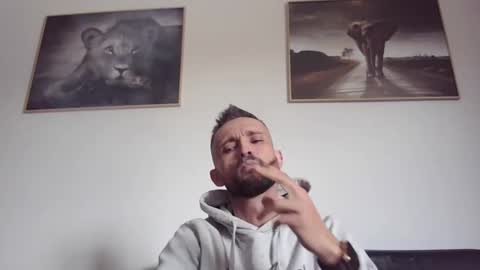 Snapshot of spyco82 chatting on March 2, 2025, 12:01 pm spyco82 online show from March 2, 2025, 12:01 pm