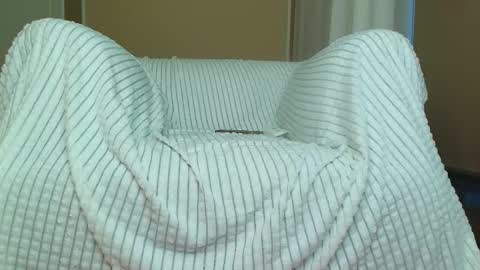 Snapshot of squikt chatting on October 31, 2025, 6:58 am Amelia online show from October 31, 2025, 6:58 am