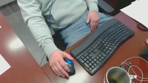 Snapshot of squirrelly82 chatting on January 21, 2025, 9:04 pm make me cum c2c talk to me online show from January 21, 2025, 9:04 pm