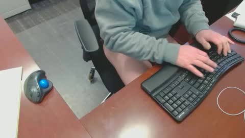 Snapshot of squirrelly82 chatting on February 17, 2025, 8:58 pm make me cum c2c talk to me online show from February 17, 2025, 8:58 pm