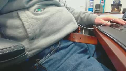 Snapshot of squirrelly82 chatting on February 9, 2026, 9:30 pm make me cum c2c talk to me online show from February 9, 2026, 9:30 pm