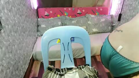 Snapshot of squirt_girlx22 chatting on October 10, 2025, 6:51 pm PLEASURE HERE ANGEL FULL FACE IN PVT online show from October 10, 2025, 6:51 pm