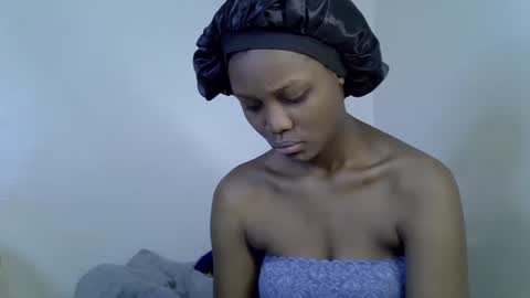 Tashy online show from November 3, 2025, 7:37 pm