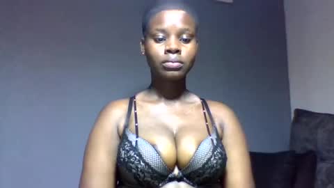 Snapshot of squiter_girlie chatting on January 9, 2026, 6:10 pm Squiter online show from January 9, 2026, 6:10 pm