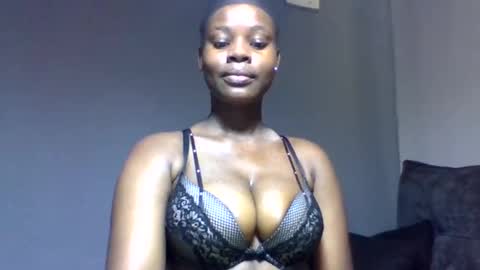 Snapshot of squiter_girlie chatting on January 12, 2026, 5:45 am Squiter online show from January 12, 2026, 5:45 am
