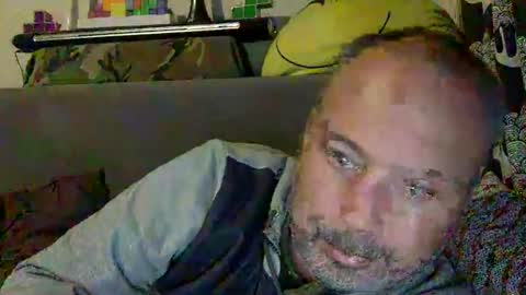 srekos38 online show from December 8, 2024, 9:19 pm