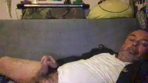 Snapshot of srekos38 chatting on December 23, 2025, 12:30 am srekos38 online show from December 23, 2025, 12:30 am