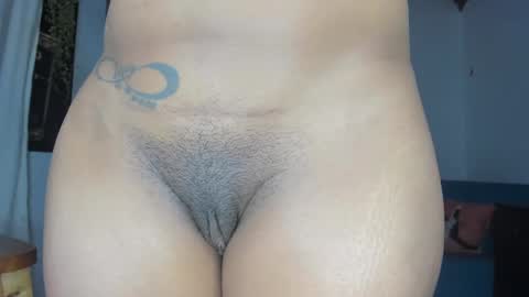 Snapshot of srsexy98 chatting on January 17, 2025, 12:42 am srsexy98 online show from January 17, 2025, 12:42 am