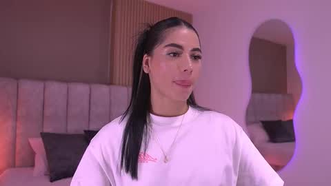 samantha online show from March 25, 2026, 7:20 pm