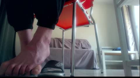 Snapshot of ssenzo chatting on December 20, 2025, 11:06 am ssenzo online show from December 20, 2025, 11:06 am