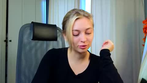 Kate online show from November 20, 2025, 10:15 am