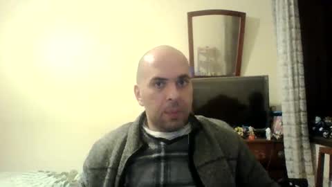 Snapshot of sstrasser chatting on January 7, 2025, 1:06 am ShYgUy online show from January 7, 2025, 1:06 am