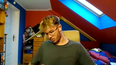 Snapshot of st1eve chatting on December 14, 2025, 1:05 pm st1eve online show from December 14, 2025, 1:05 pm