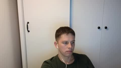 Snapshot of st1vemaster01 chatting on October 6, 2025, 4:04 pm st1vemaster01 online show from October 6, 2025, 4:04 pm