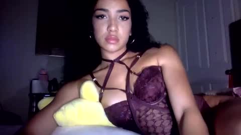 Dianaseshh online show from November 5, 2025, 6:35 am