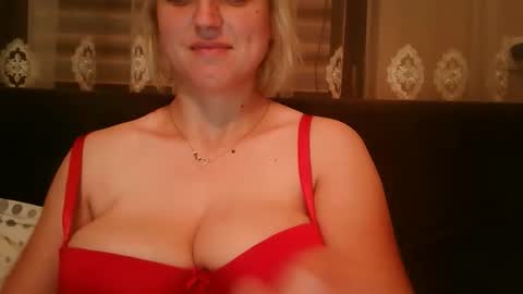 Snapshot of stacey_amelly chatting on October 10, 2025, 11:04 pm Amelly online show from October 10, 2025, 11:04 pm