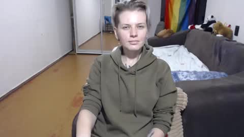 Snapshot of stacey_hot_01 chatting on December 6, 2024, 4:25 am Stacey online show from December 6, 2024, 4:25 am