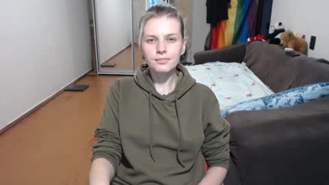 Snapshot of stacey_hot_01 chatting on December 10, 2024, 5:50 am Stacey online show from December 10, 2024, 5:50 am