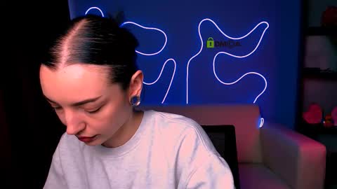 stacey_queen online show from December 15, 2025, 10:41 am