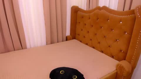 staceymariemojic online show from July 27, 2026, 4:30 am