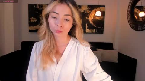 Stacy Woods online show from July 3, 2026, 11:05 am