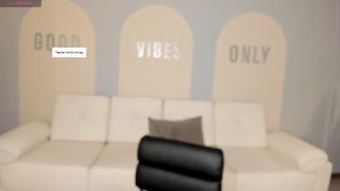 Stacy Woods online show from July 25, 2026, 11:19 am