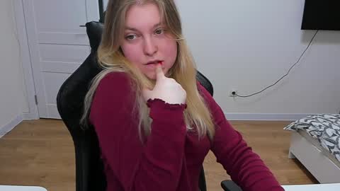 Stacy  online show from January 3, 2025, 7:07 pm