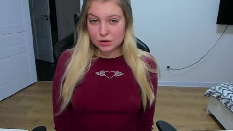 Stacy  online show from January 28, 2025, 1:59 pm