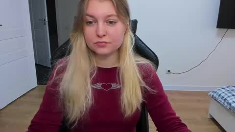 Stacy  online show from February 10, 2025, 10:42 am