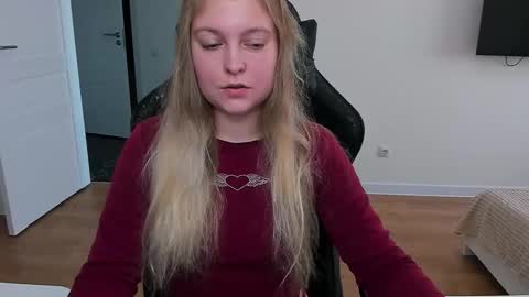 Stacy  online show from September 9, 2025, 2:16 pm