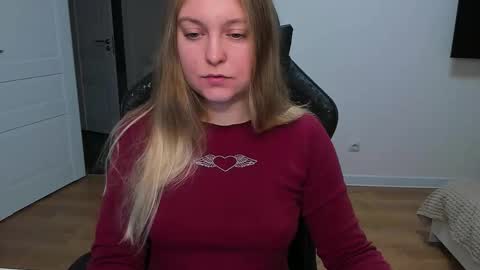 Stacy  online show from November 28, 2025, 3:04 pm