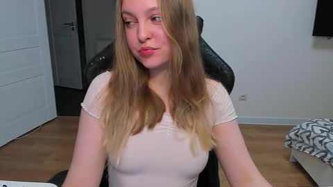 Stacy  online show from May 17, 2026, 6:48 pm