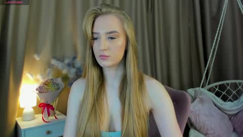 Snapshot of stacy_riiver chatting on April 8, 2026, 9:31 am Stacy Mon Tue Wed Thu Fri Sun GMT GMT 3 1000am - 0400pm online show from April 8, 2026, 9:31 am